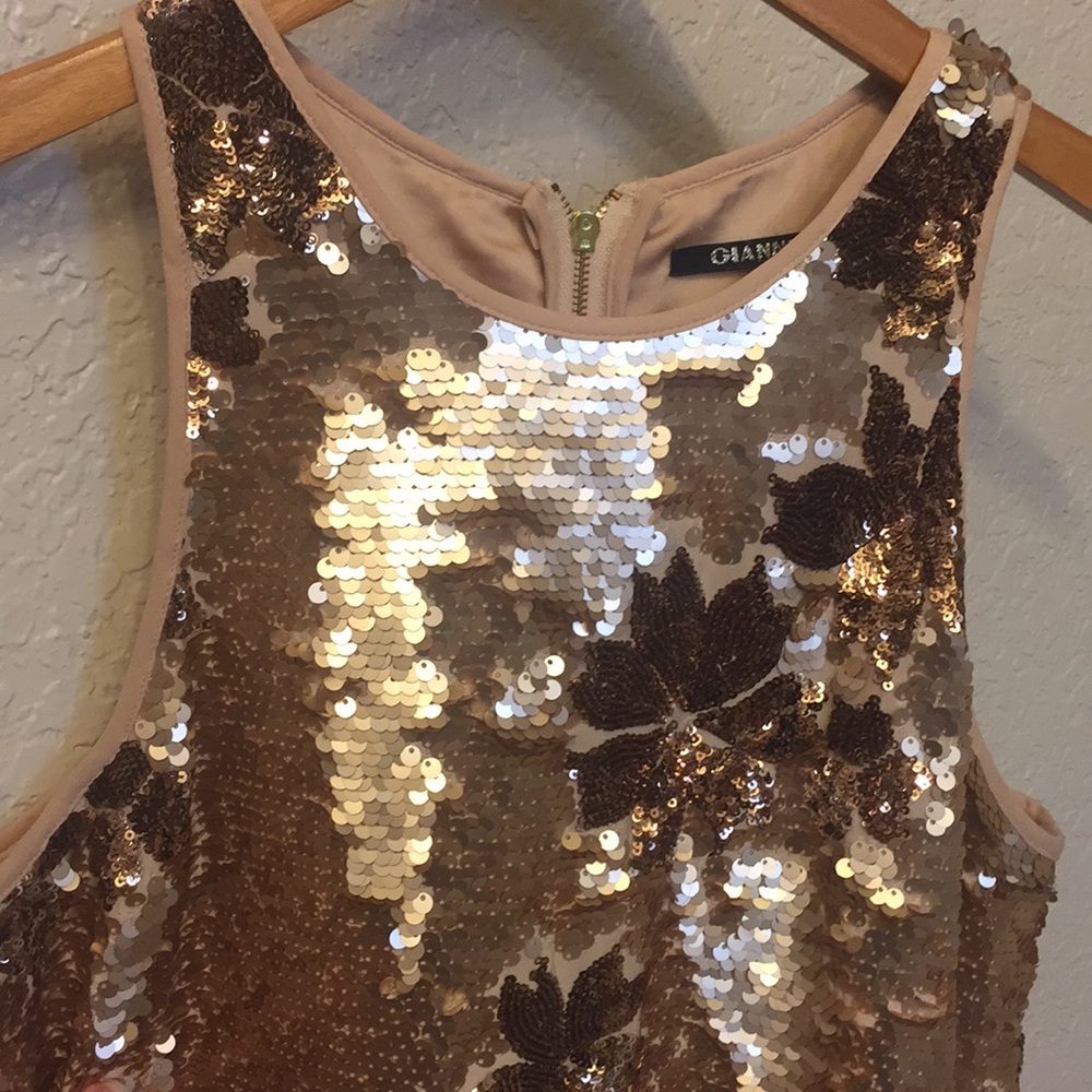 Gianni bini Rose gold sequin swing dress 20’s style